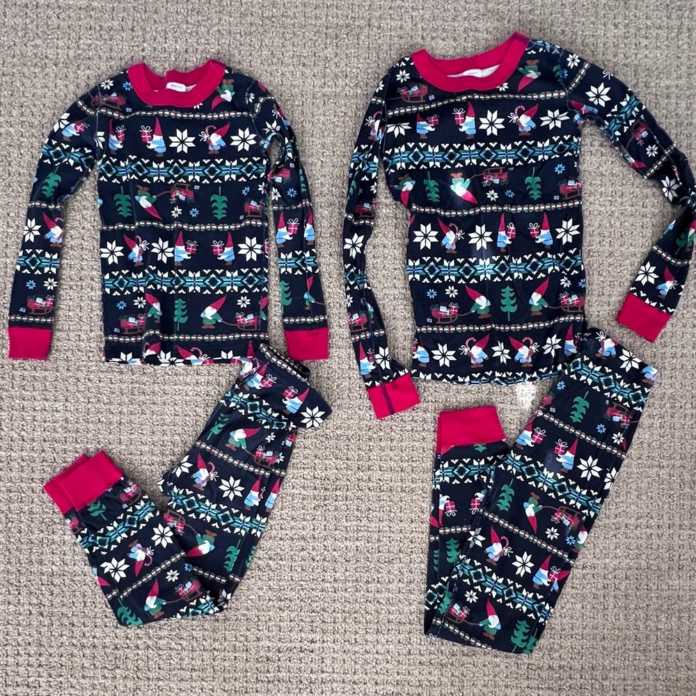 Hanna Andersson Holiday PJ Sets. Kids size 6 and 10